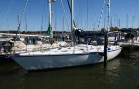 8572651 20221027192826910 1 XLARGE at Knot 10 Yacht Sales