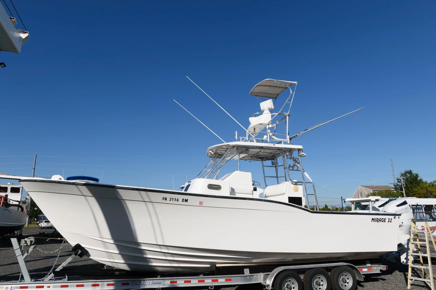 2005 Mirage SF32 Center Console
