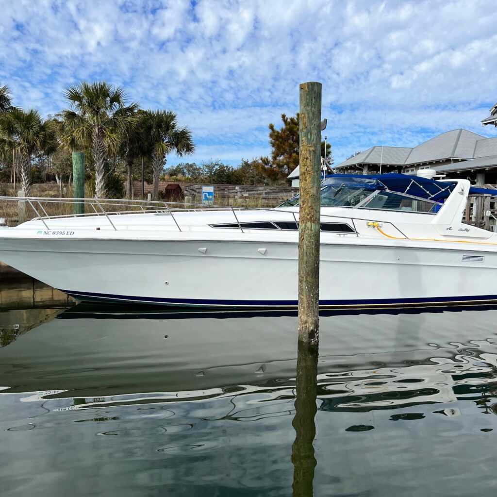 1993 Sea Ray 440 Sundancer in Southport, NC | Knot 10