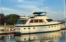 8696074 20230216141700364 1 XLARGE at Knot 10 Yacht Sales