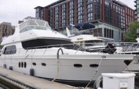 2007 carver 56 voyager power 9350360 20240420155226855 1 XLARGE at Knot 10 Yacht Sales
