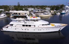 9187221 20240111041452142 1 XLARGE at Knot 10 Yacht Sales