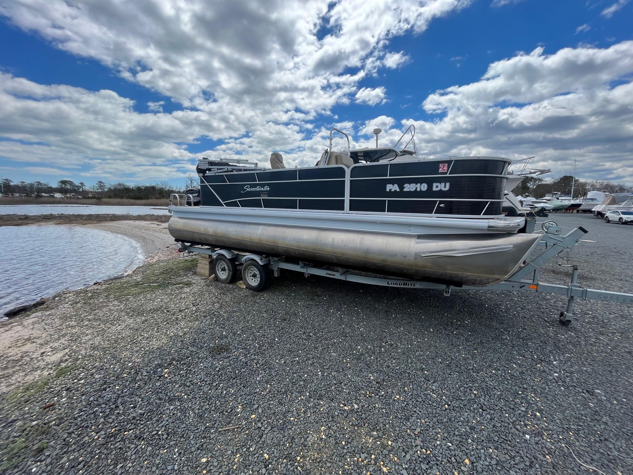 2018 Sweetwater 2286 C