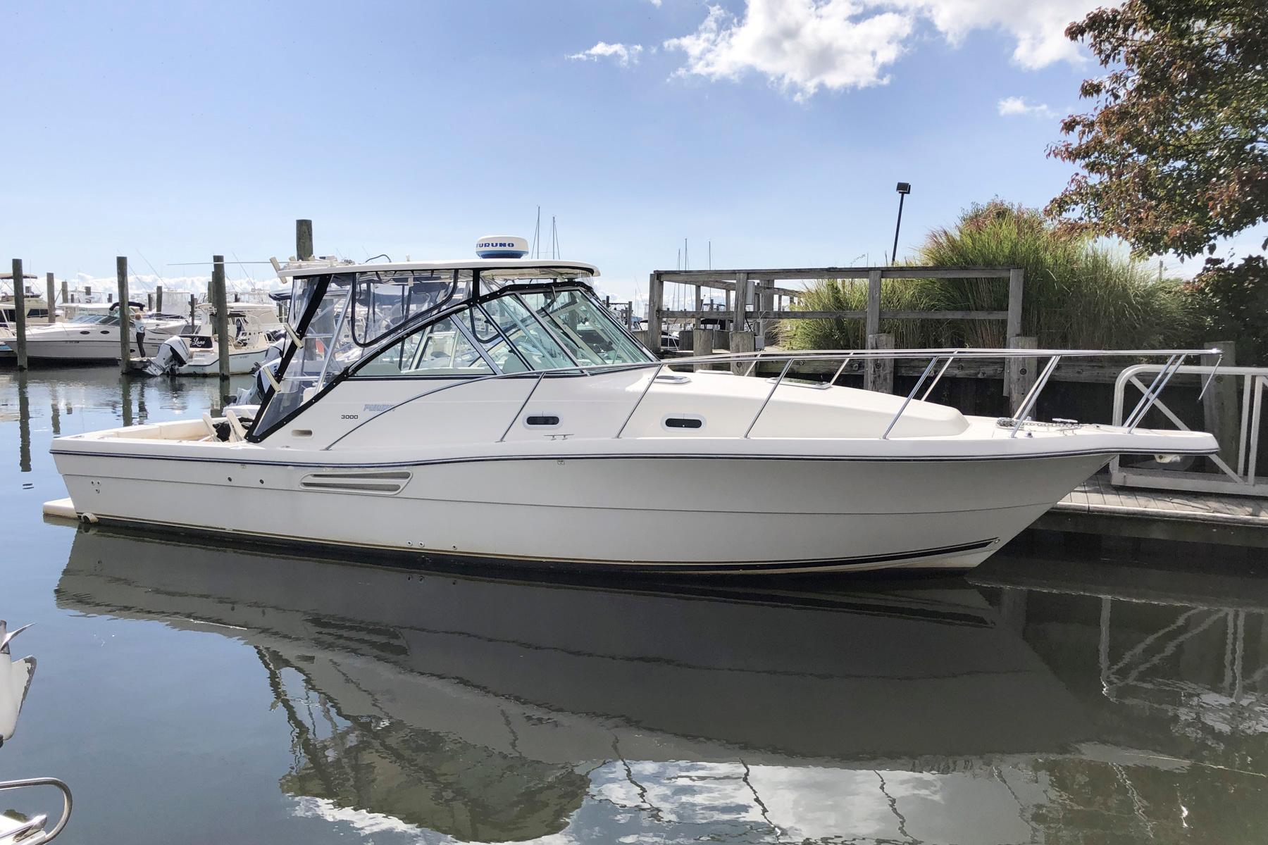 2002 Pursuit 3000 Express