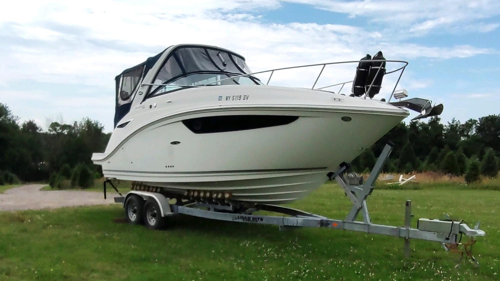 2015-sea-ray-260-sundancer-power-9453701-20240703123630427-1_XLARGE.jpg