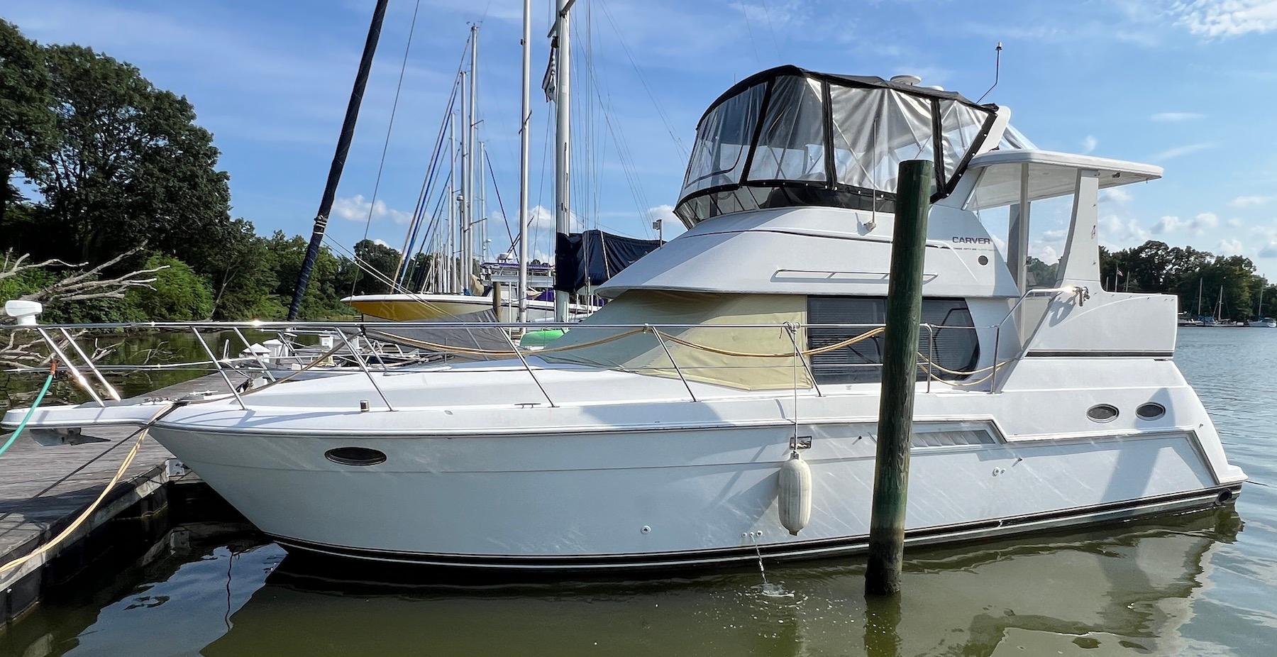 1999 Carver 356 Aft Cabin Motor Yacht