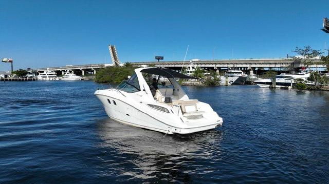 2012 Sea Ray 330 Sundancer