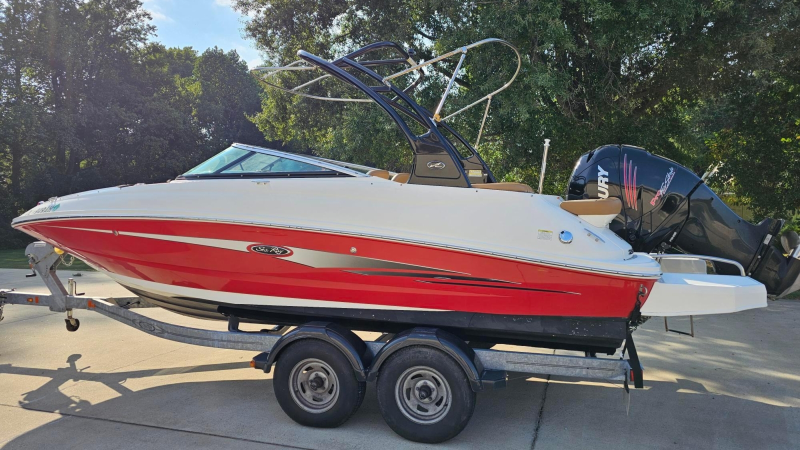 2014-sea-ray-220-sundeck-outboard-power-9564795-20240928041045764-1_XLARGE.jpg