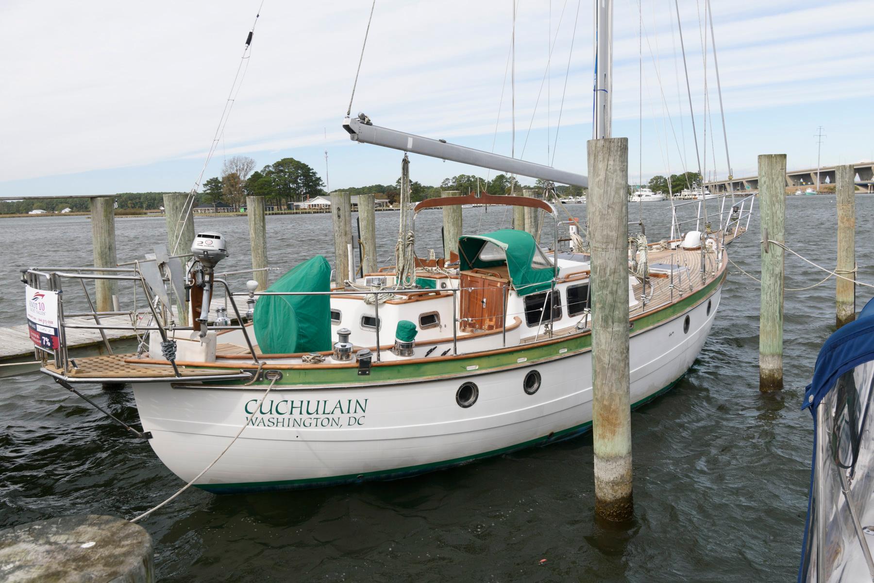 2001 Hampton 43 Pilot House Cutter