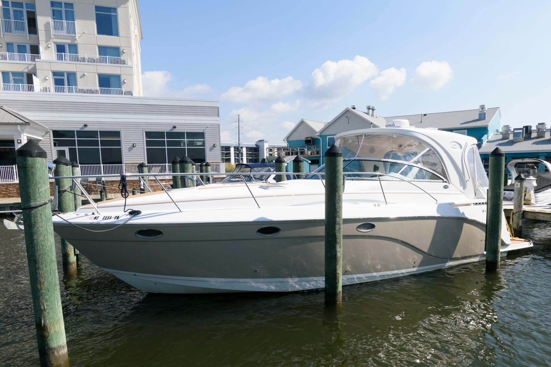 2007 Rinker 400 Express Cruiser