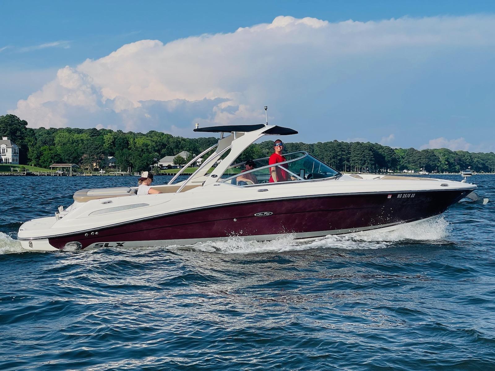 2011 Sea Ray 270 SLX