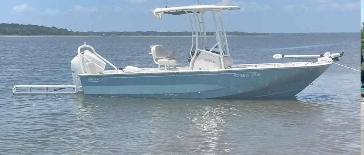 2021 Boston Whaler 210 Montauk