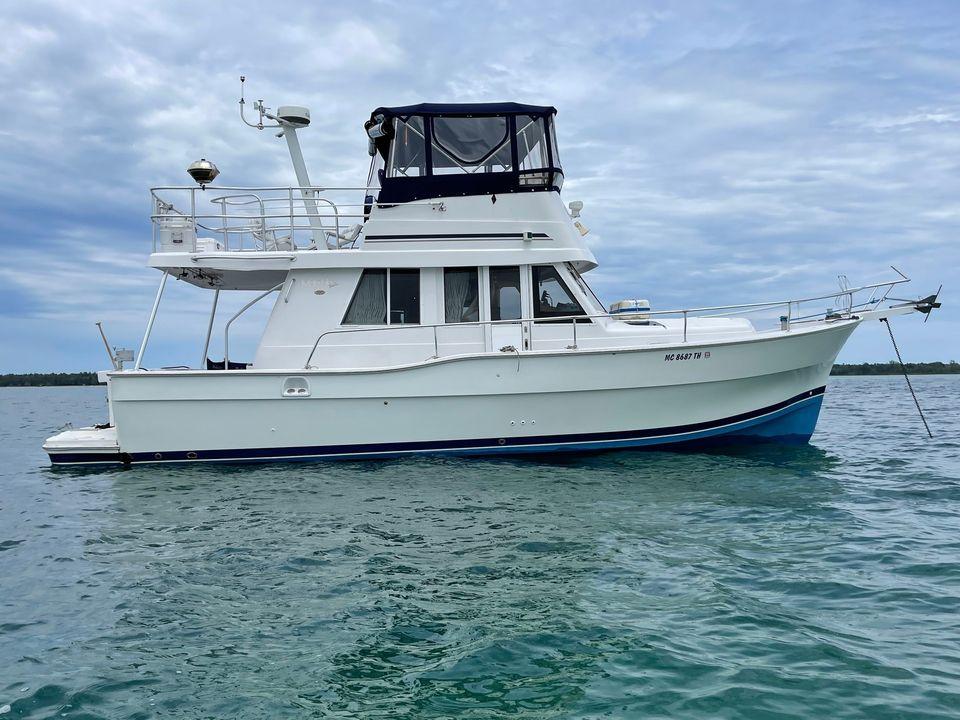 2000 Mainship 390 Trawler