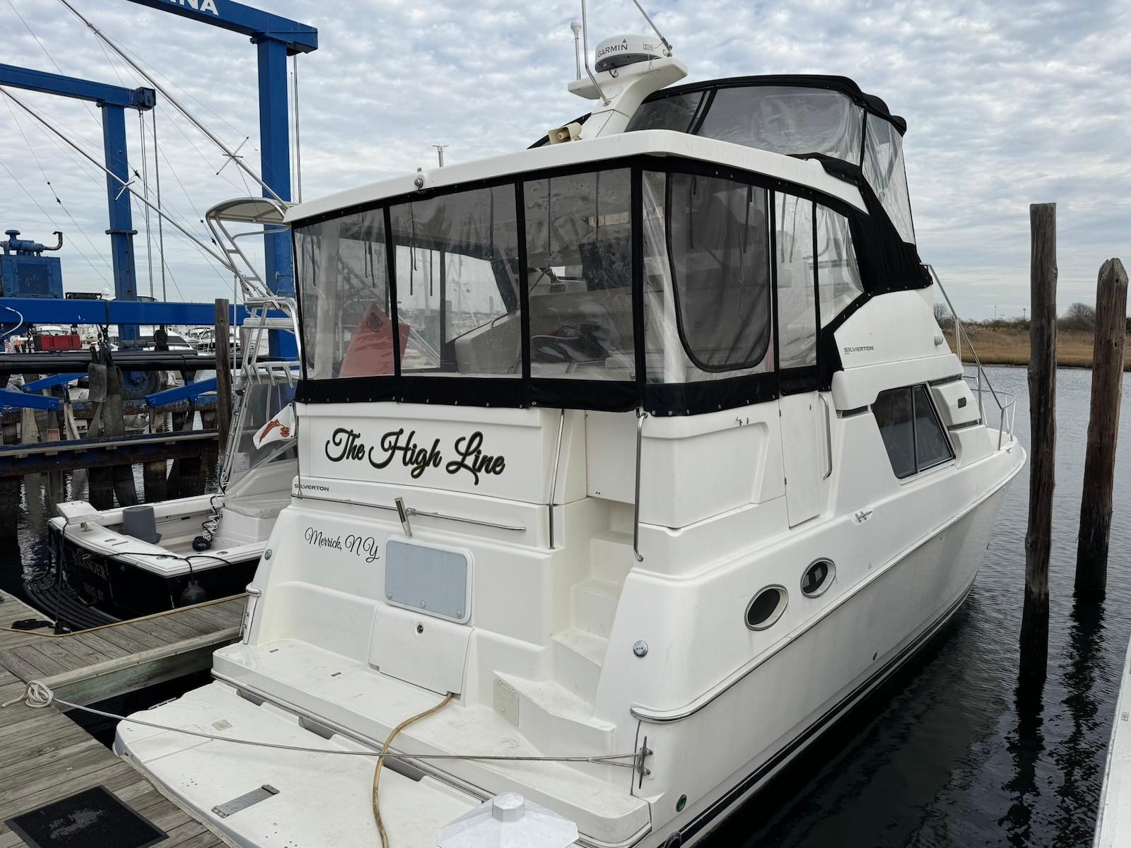 2001 Silverton 392 Motor Yacht