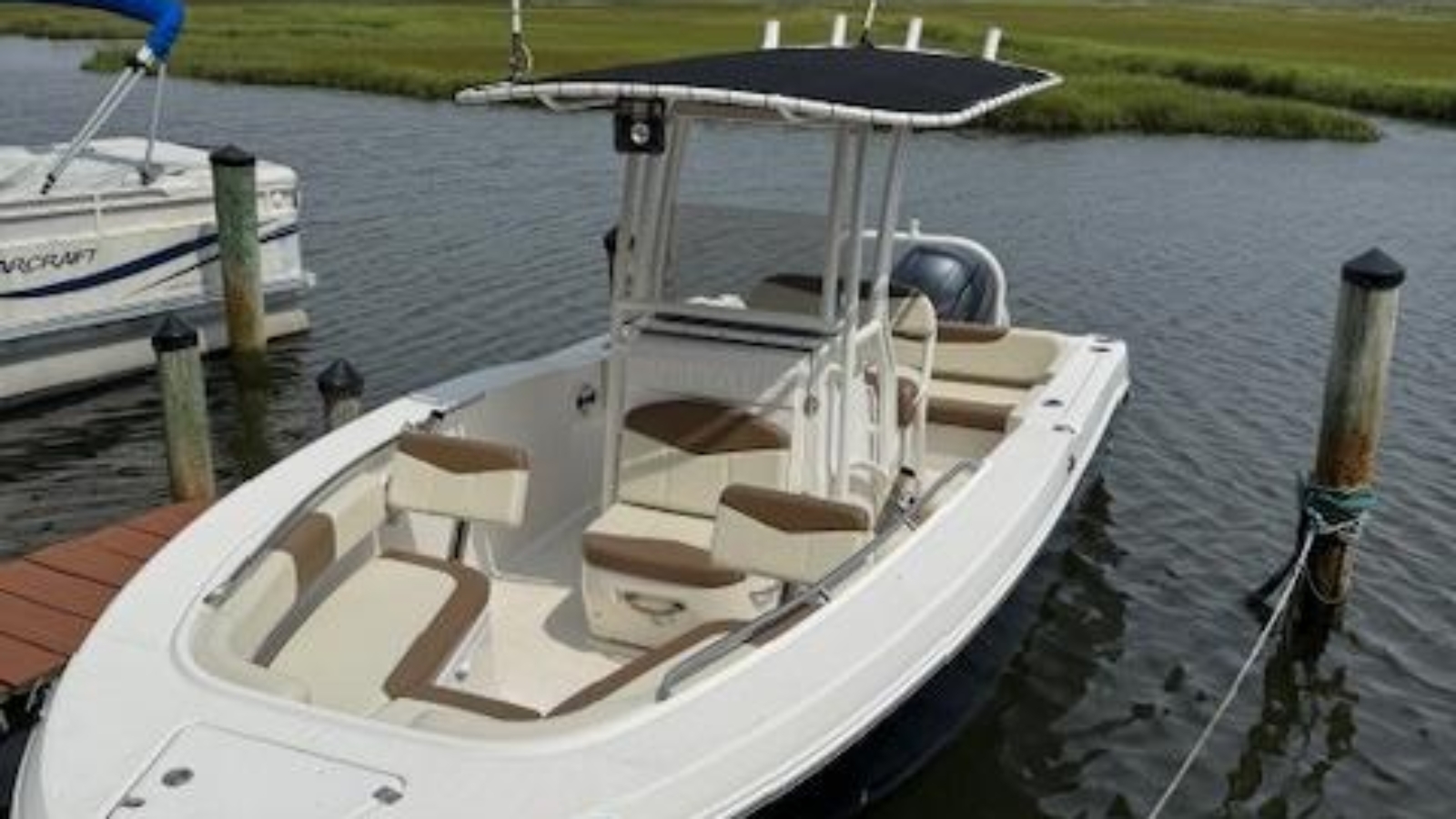 2017-robalo-r200-center-console-power-9601056-20241102044412645-1_XLARGE.jpg