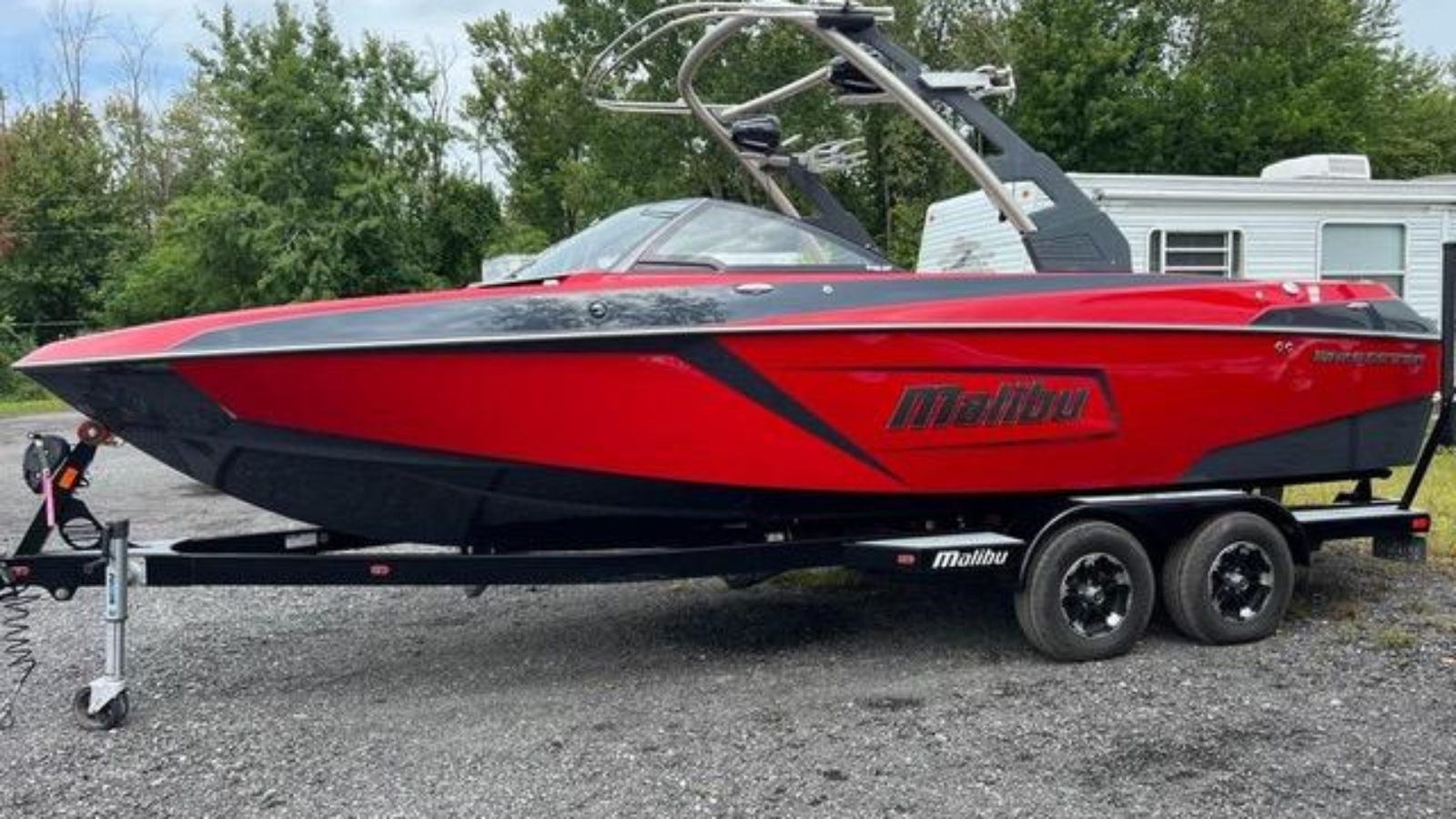 2018-malibu-wakesetter-23-lsv-power-9604851-20241106114905628-1_XLARGE.jpg