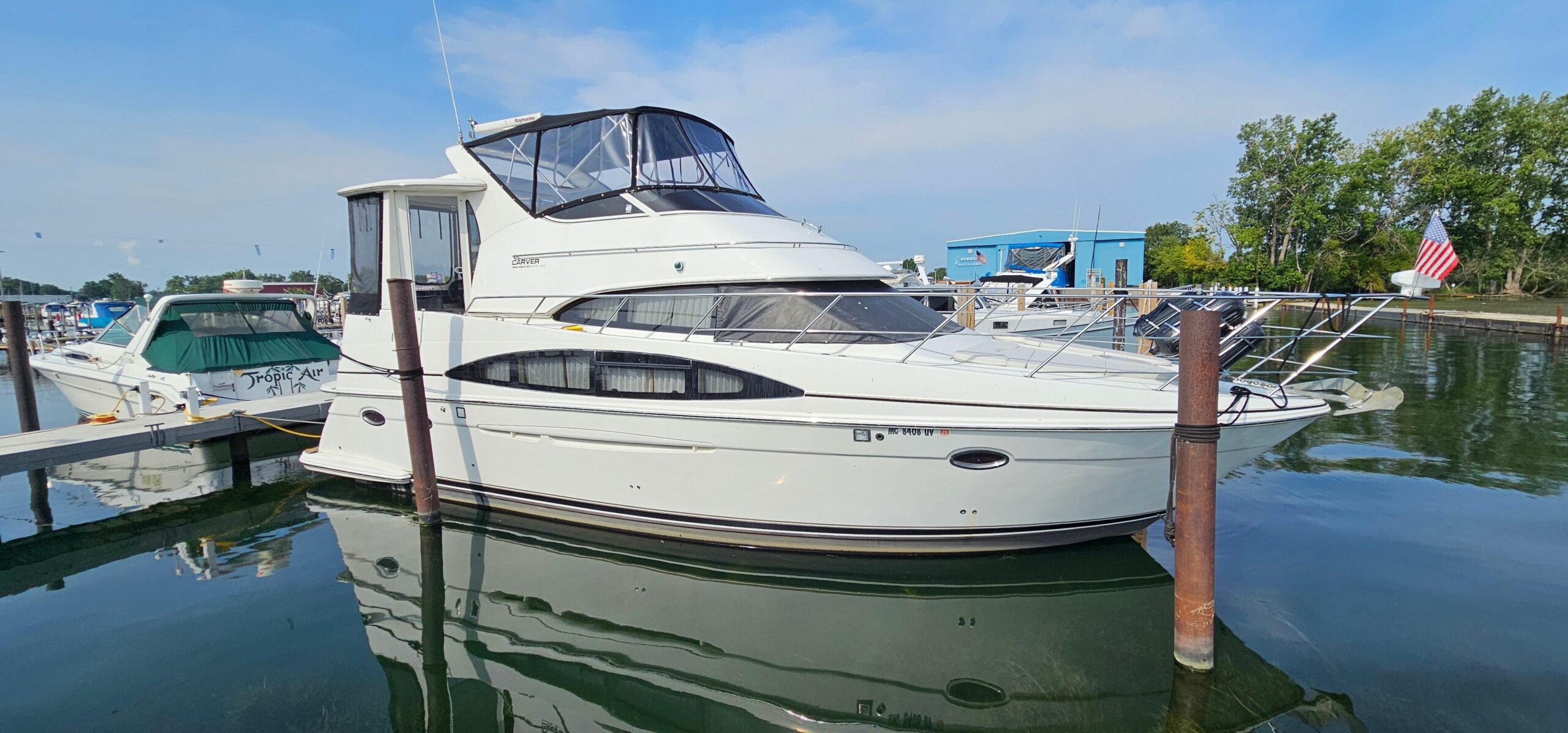 2004 Carver 396 Motor Yacht