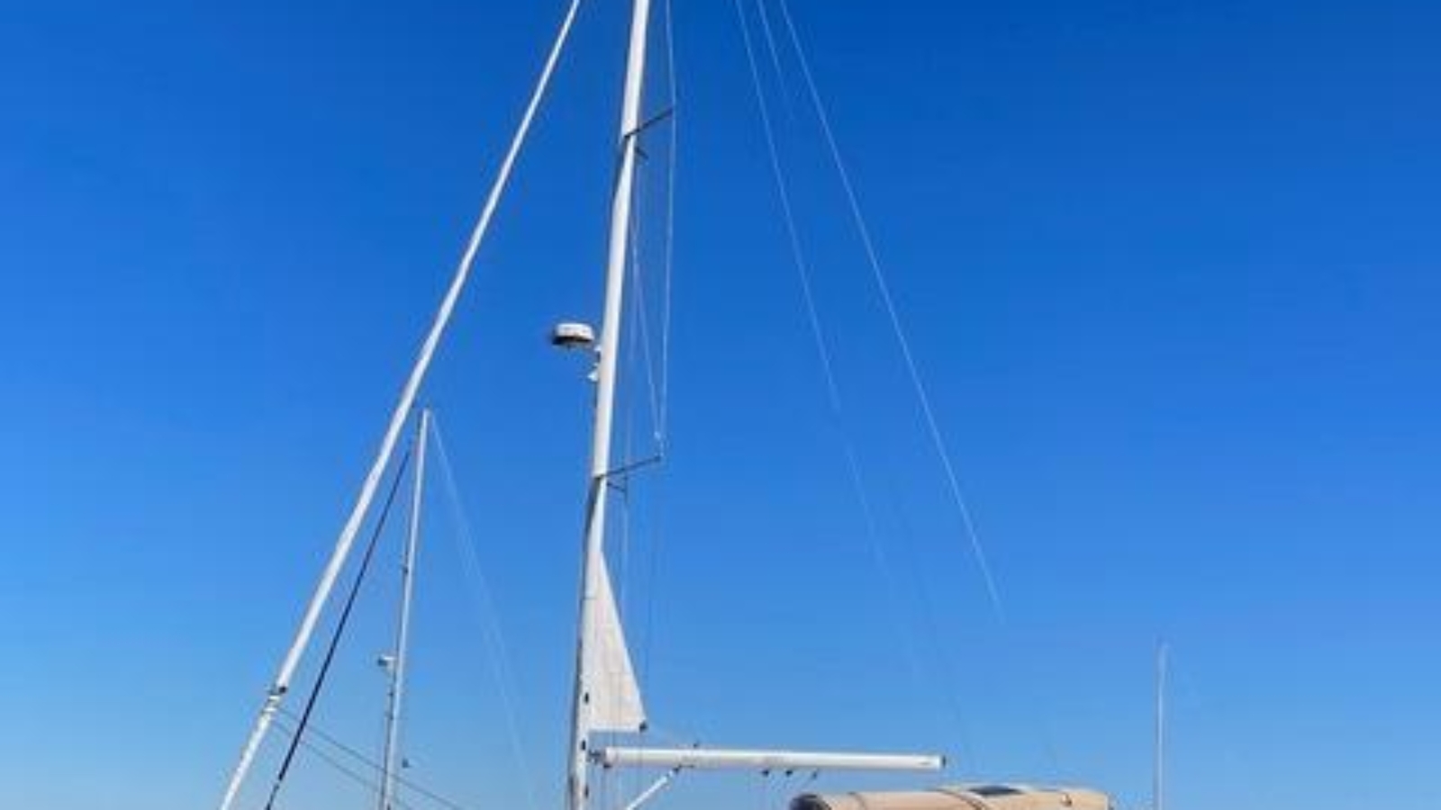 2017-jeanneau-sun-odyssey-389-sail-9592703-20241207033615835-1_XLARGE.jpg