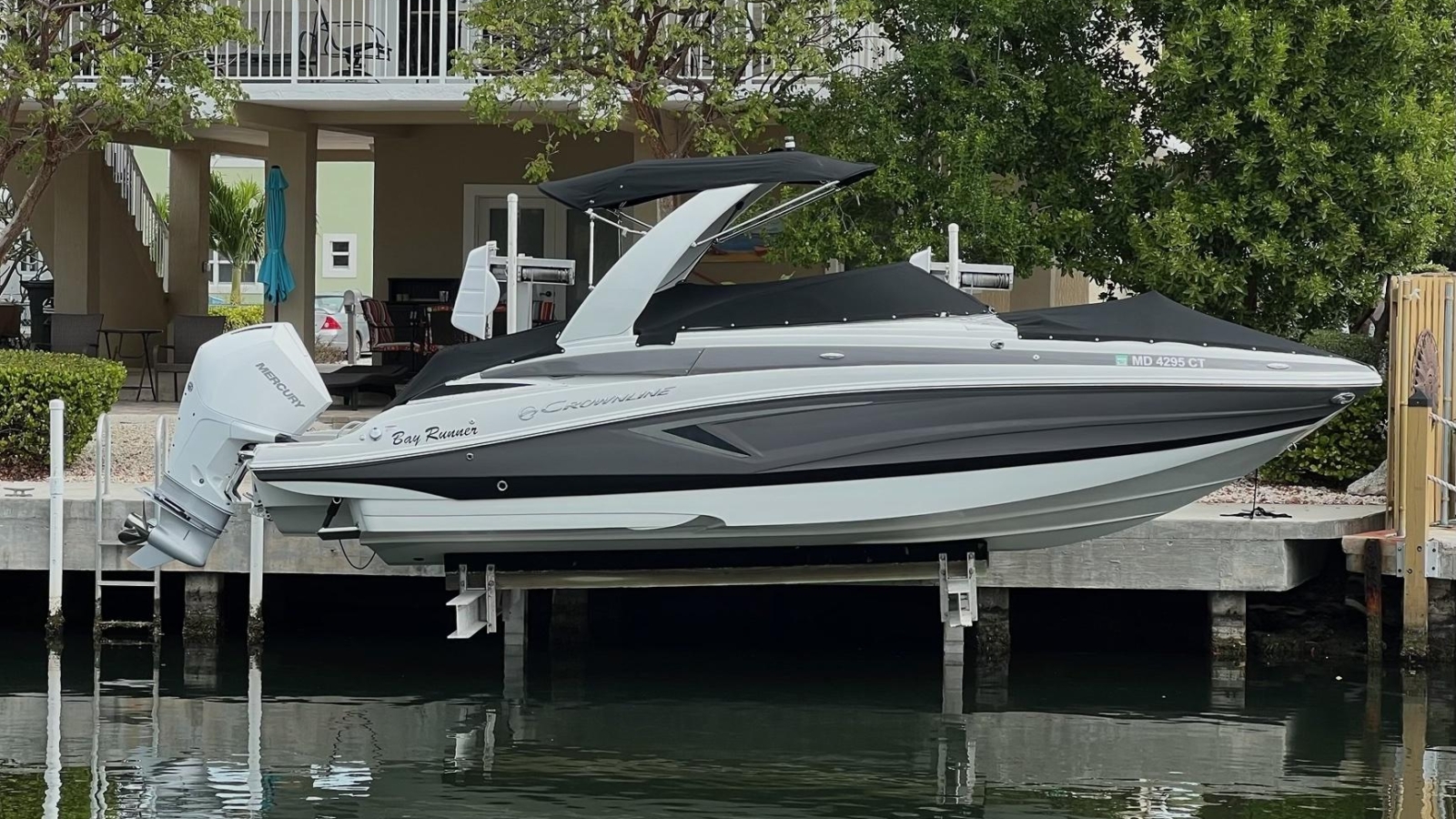 2020-crownline-eclipse-e255-xs-power-9631889-20241210033541628-1_XLARGE.jpg