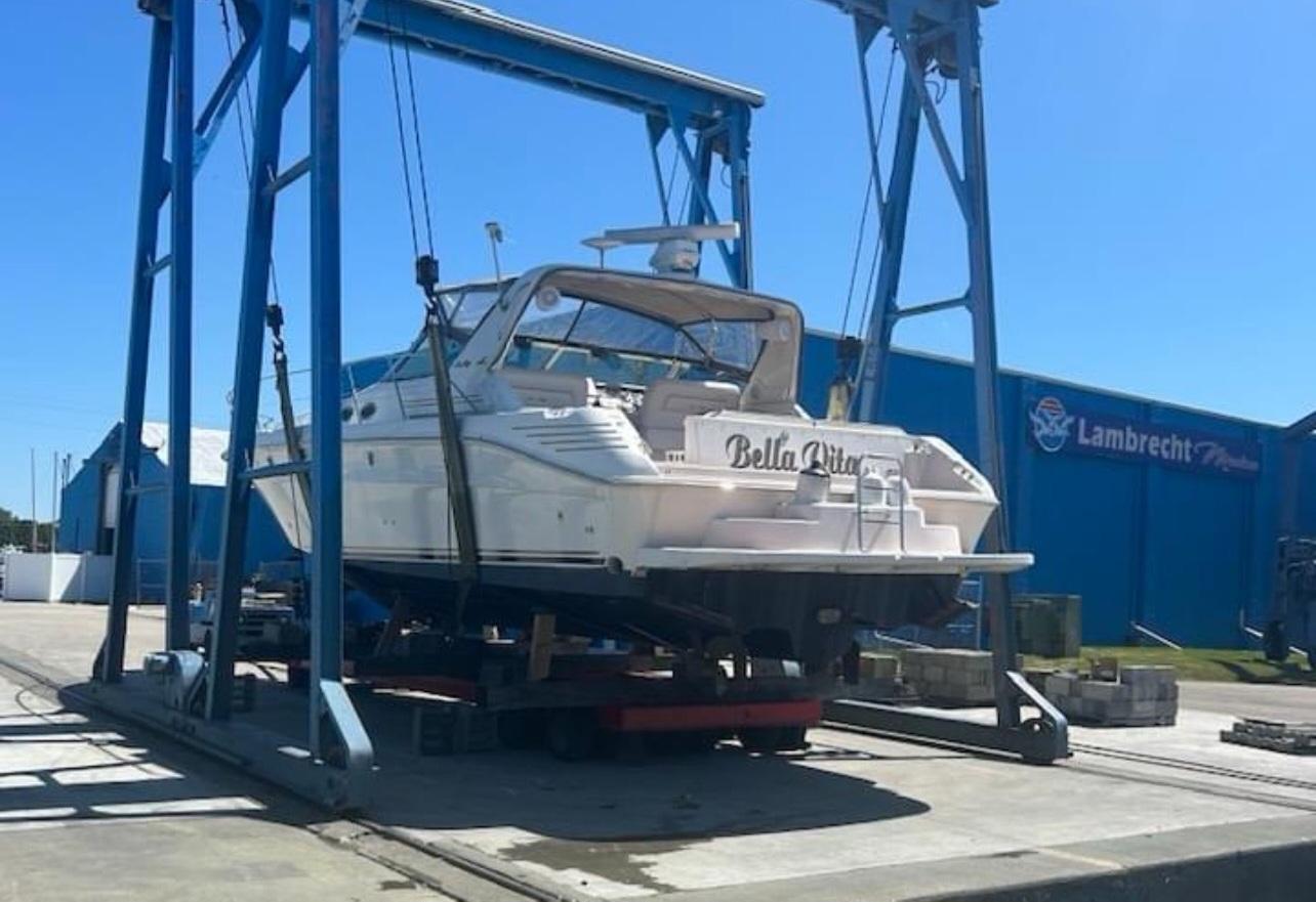 1999 Sea Ray 400 Express Cruiser