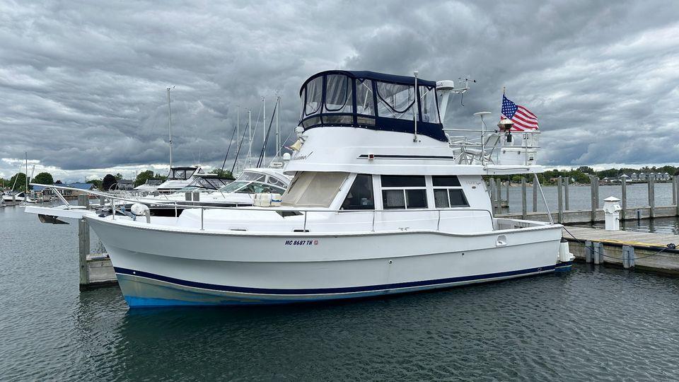 2000 Mainship 390 Trawler