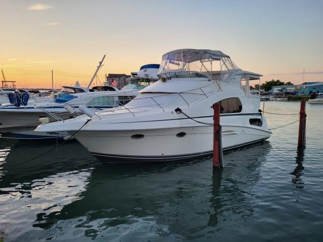 2003 Silverton 39 Motor Yacht