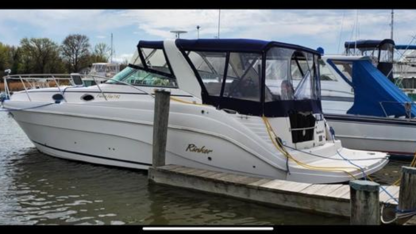 2004-rinker-fiesta-vee-342-power-9696986-20250228021003597-1_XLARGE.jpg