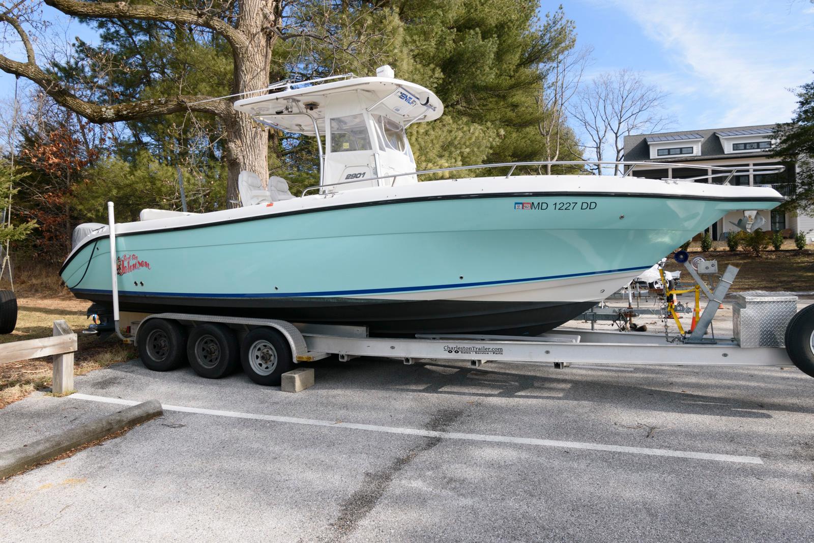 2008 Century 2901 Center Console